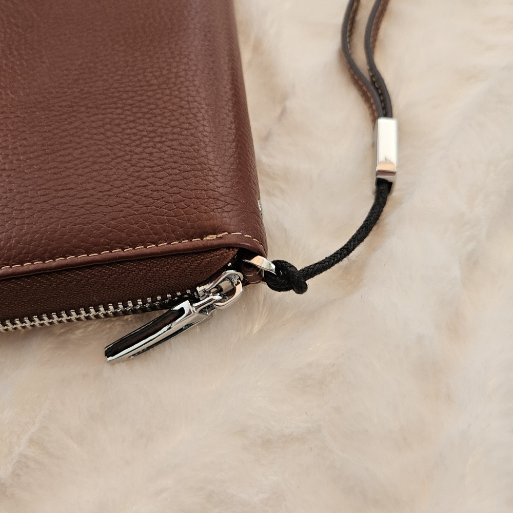 RFID Brown 100% Real Pebbled Leather Wallet Fits Phone and Passport  Wristlet - Picture 7 of 7